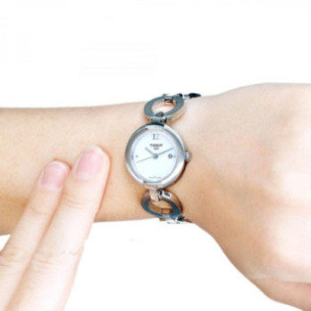 TISSOT T0842101101700